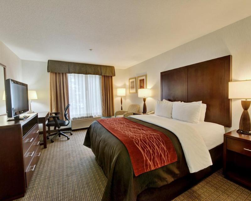 Comfort Inn & Suites-Portland Airport 外观 照片